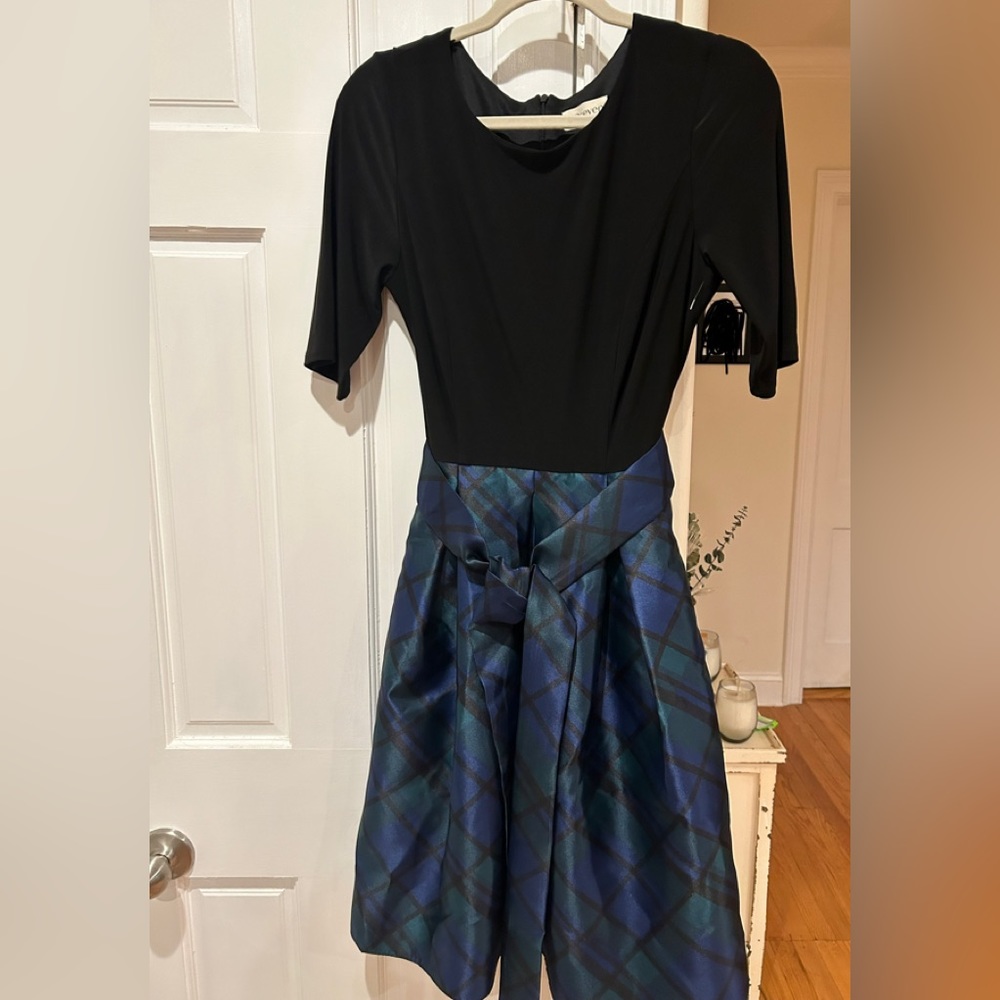 Elegant Dress. NWOT. Size 6